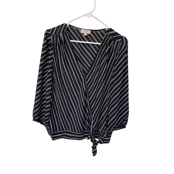 LOFT Black & White Striped Faux Wrap Front Tie Top • Size Medium • LIKE NEW - Picture 4 of 5